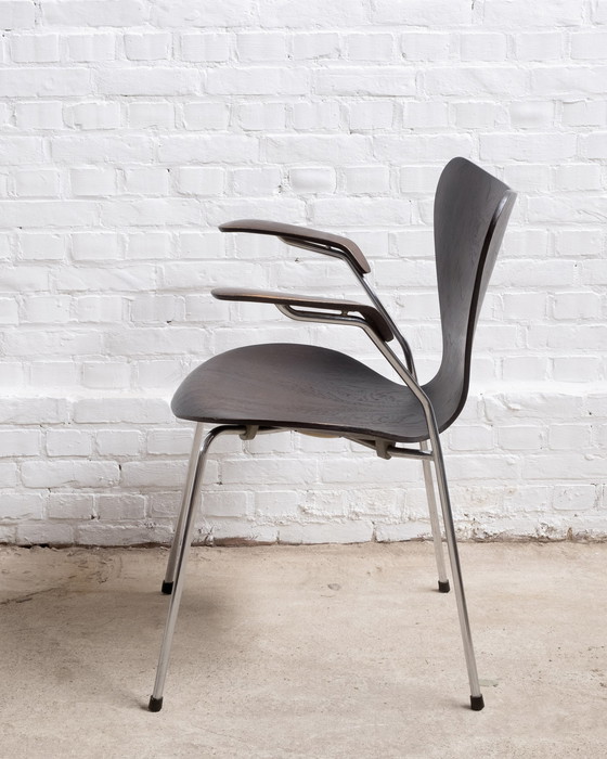 Image 1 of 2x Arne Jacobsen Butterfly Chair