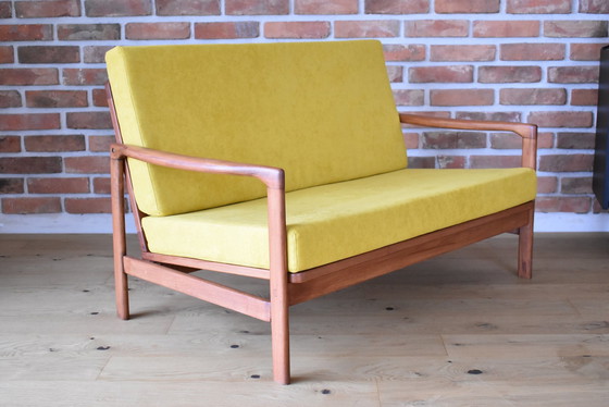 Image 1 of Divano scandinavo a due posti, giallo