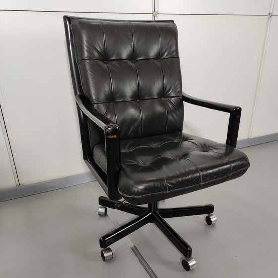 Image 1 of Vintage office armchair in black leather and black lacquered wood for Lübke, Germany 1980