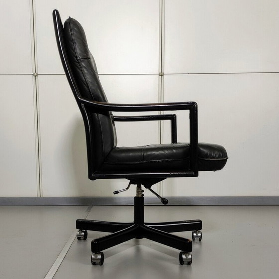 Image 1 of Vintage office armchair in black leather and black lacquered wood for Lübke, Germany 1980