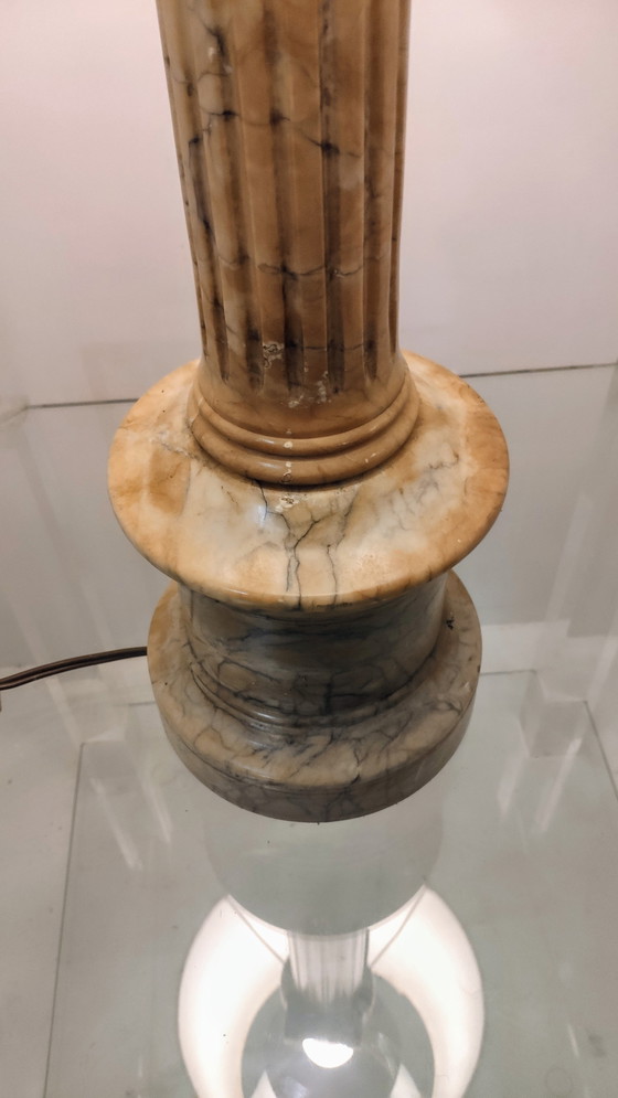 Image 1 of Lámpara de mesa de estilo griego 