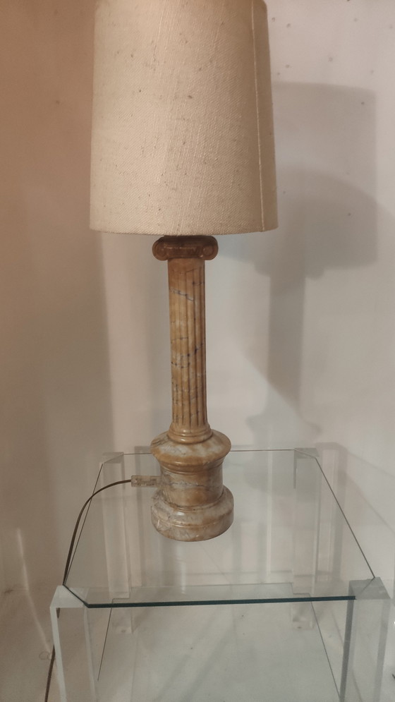 Image 1 of Lámpara de mesa de estilo griego 