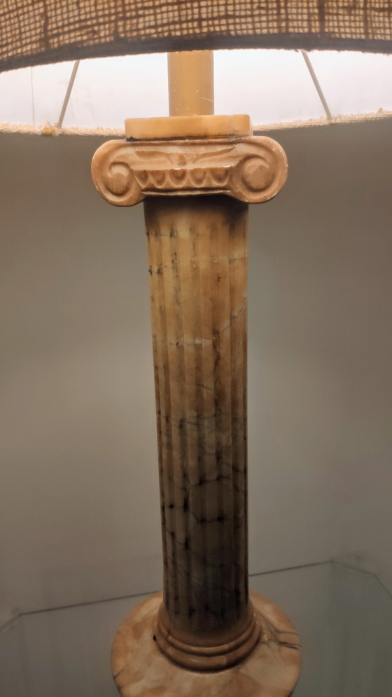 Image 1 of Lámpara de mesa de estilo griego 