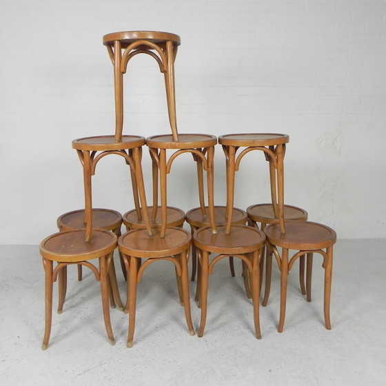 Image 1 of Tabourets en hêtre de style Thonet, années 1950