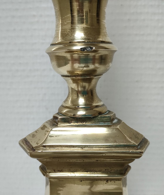 Image 1 of Lampada a treppiede in bronzo dorato, inizio XX secolo, altezza 50 cm