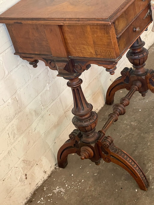 Antique Vanity Make Up Table 