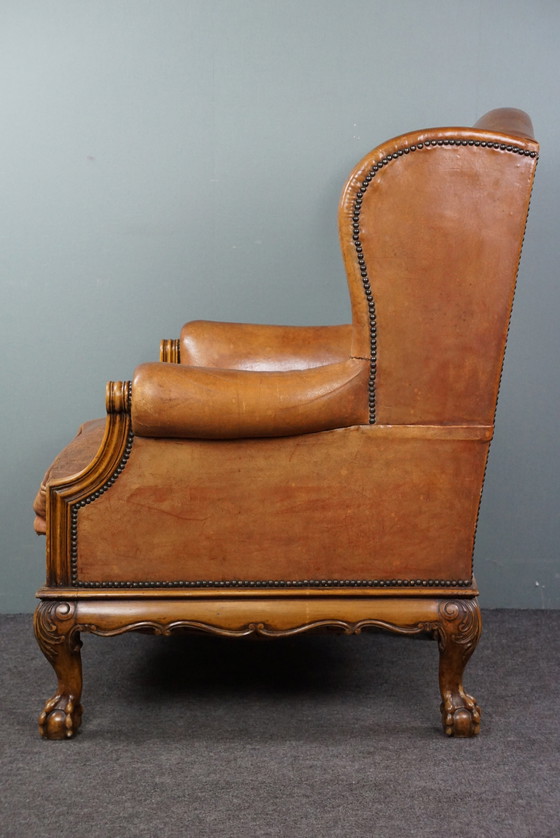 Image 1 of Fauteuil à oreilles en peau de mouton