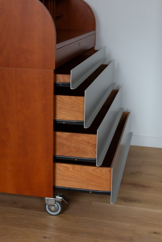 Image 1 of Bureau en cerisier et aluminium Vico Magistretti pour De Padova, Italie