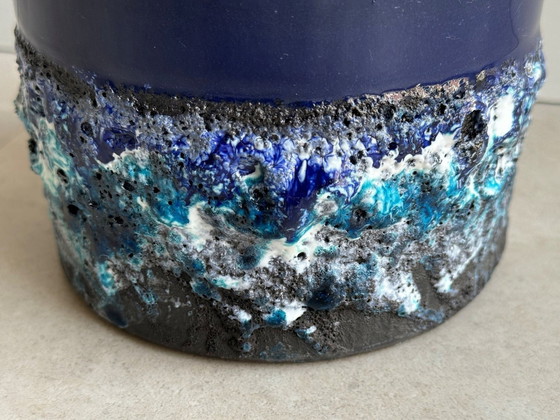 Image 1 of 1X Marei Flower Pot With Fat Lava Glaze - Capri