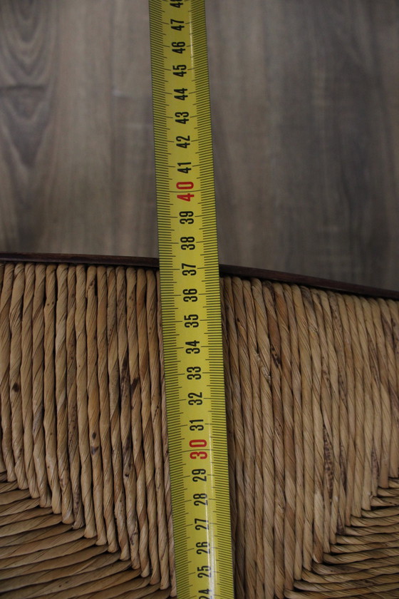 Image 1 of Silla de oración antigua con asiento de mimbre 