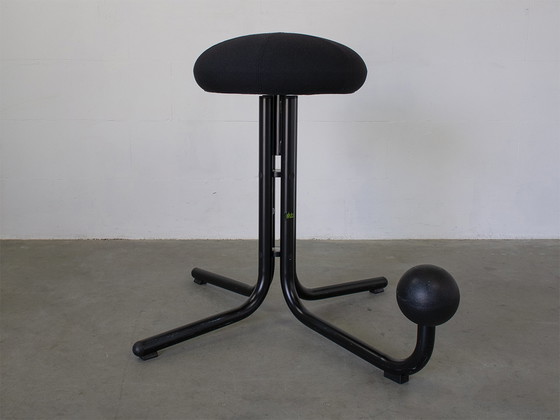 Image 1 of Globe concept high ergonomic stool design Peter Opsvik