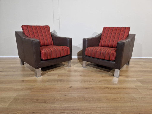 2x Leolux Fauteuils Antonia Cuir marron Design Tissu rouge