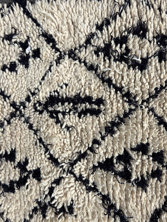 Image 1 of Tapis de laine marocain boho berbère vintage