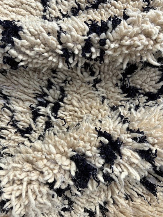 Image 1 of Tapis de laine marocain boho berbère vintage