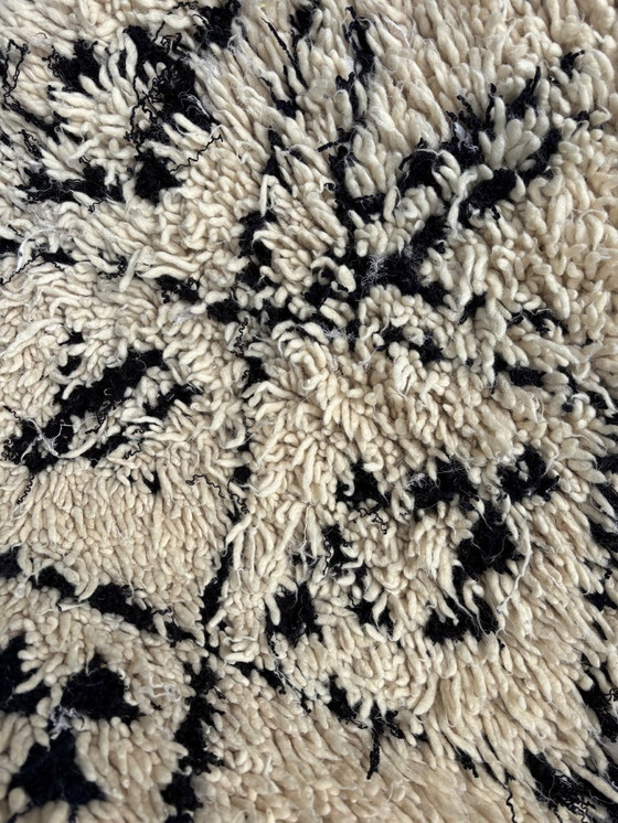 Image 1 of Tapis de laine marocain boho berbère vintage