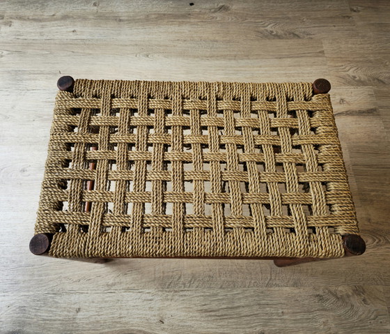 Image 1 of Sgabello poggiapiedi vintage in corda di carta
