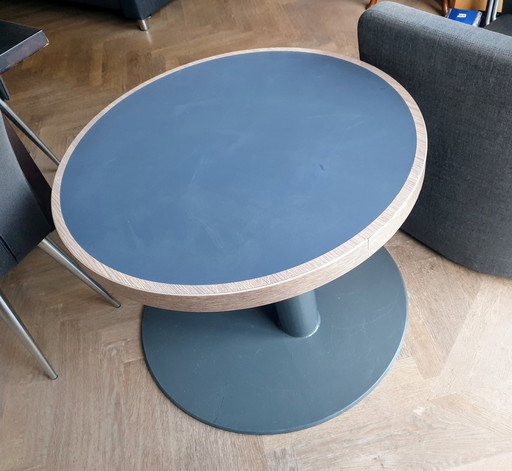 Bono table ronde design tailleur structure métal