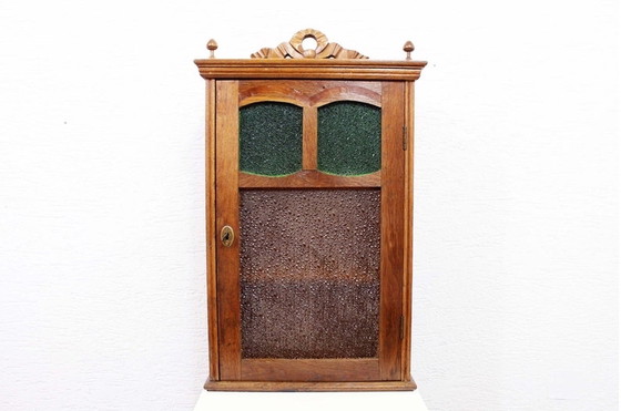 Image 1 of Vintage showcase