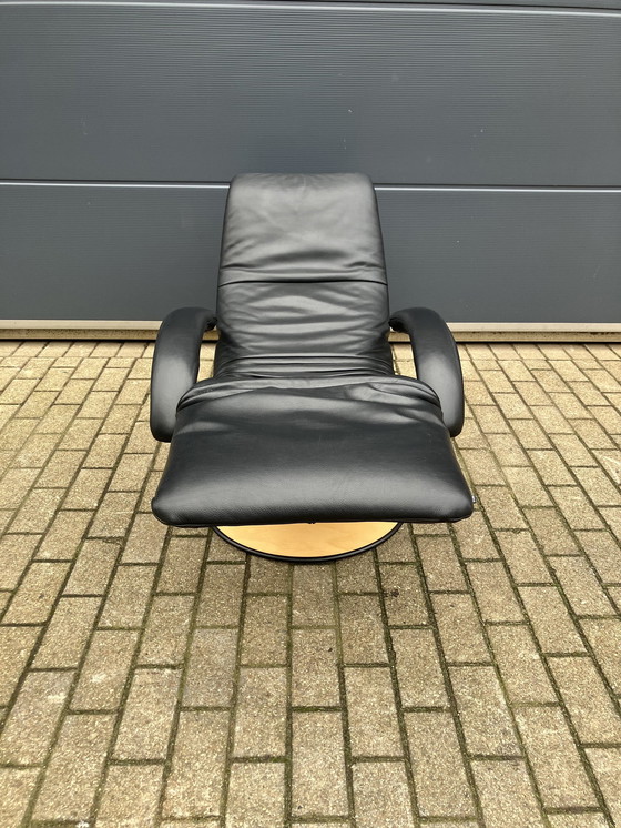 Image 1 of Jori Yoga Relax, Black Leather, Oak Foot Medi Mono-Move