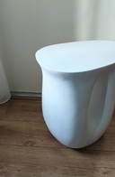 Mesa auxiliar de diseño moderno