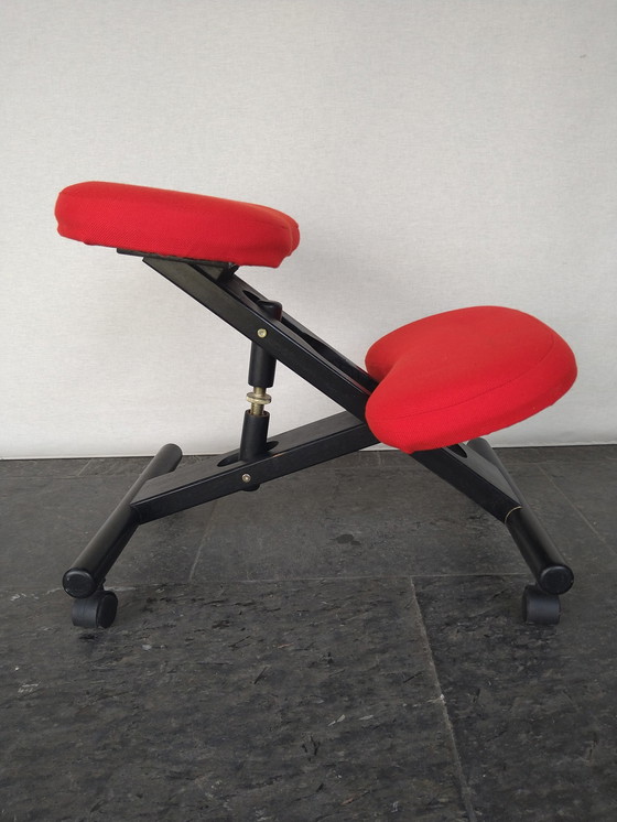 Image 1 of Chaise ergonomique à genoux