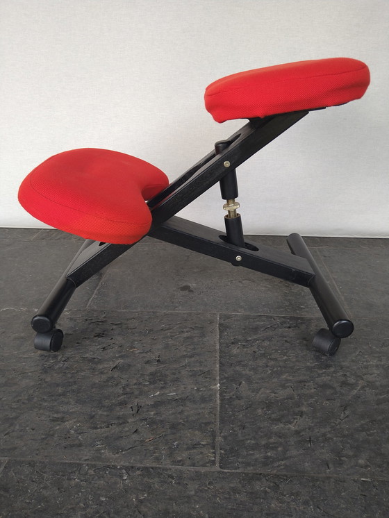 Image 1 of Chaise ergonomique à genoux