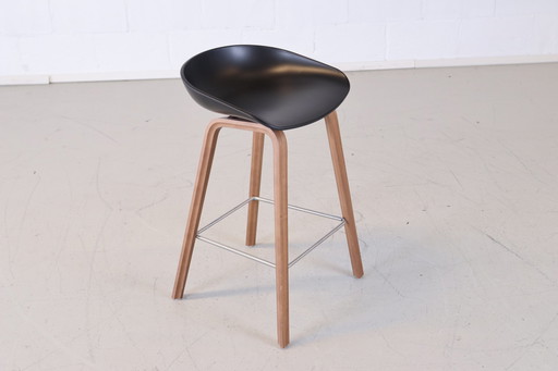 2x Hay bar stool