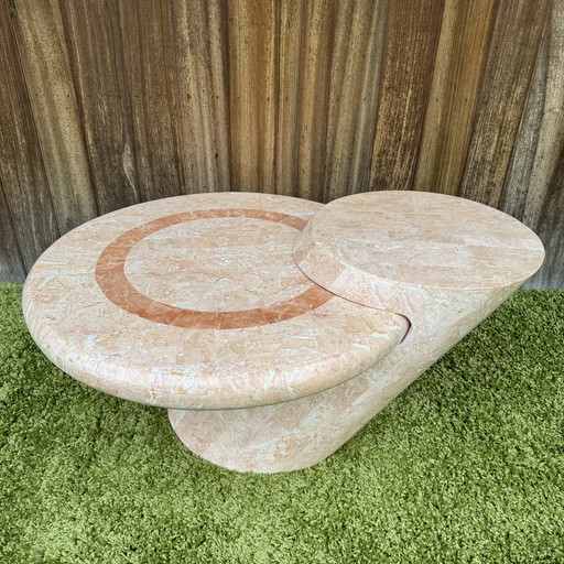Table basse vintage avec carreaux tesselés