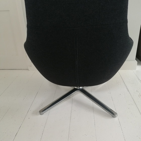 Image 1 of Vitra grand repos design chair