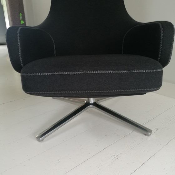 Image 1 of Vitra grand repos design chair