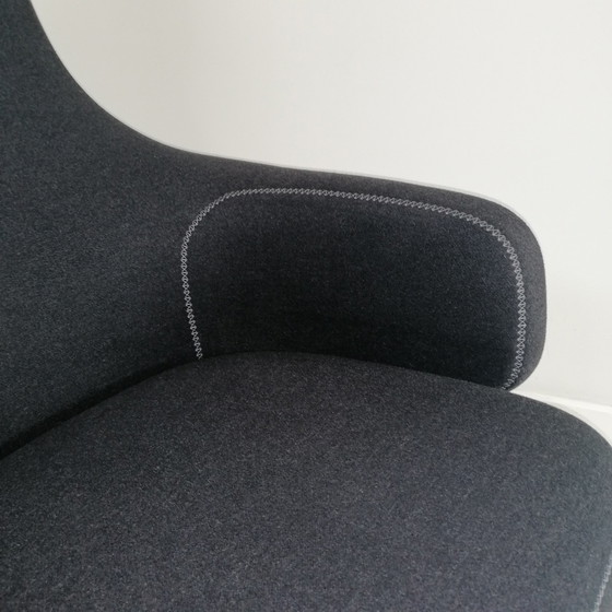 Image 1 of Vitra grand repos design chair