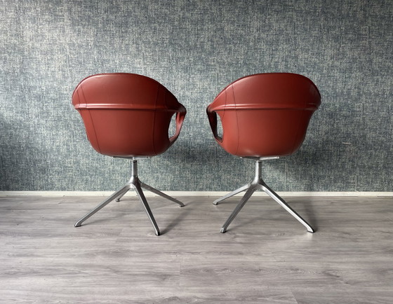 Image 1 of 2 fauteuils en cuir design italien