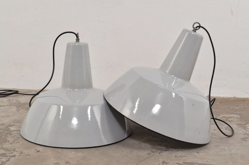 Lampes vintage en émail