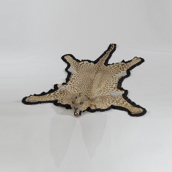 Image 1 of Pelle di leopardo d'epoca, 1943
