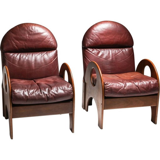 Pair of vintage red leather and walnut armchairs "Arcata" by Gae Aulenti, Italy 1968