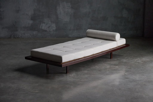 Minimalist Daybed By Jorge Zalszupin, Brazil, 1960S