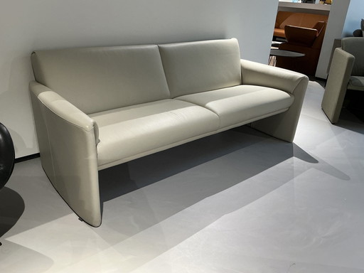 Leolux Boavista Armchair Showroom Model