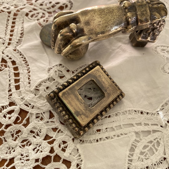 Image 1 of Martello con anello a mano e batacchio antico in bronzo