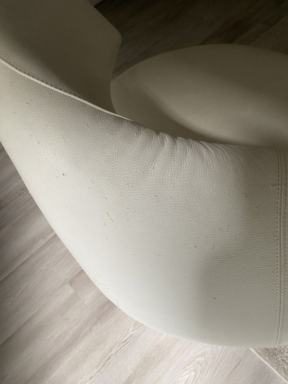 Image 1 of Leolux Gisa swivel chair