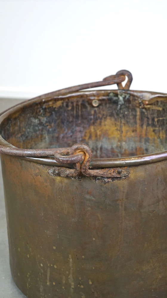 Image 1 of Large Copper Kettle/Hair Tray With Handle