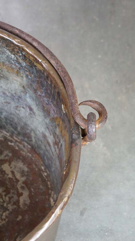 Image 1 of Large Copper Kettle/Hair Tray With Handle