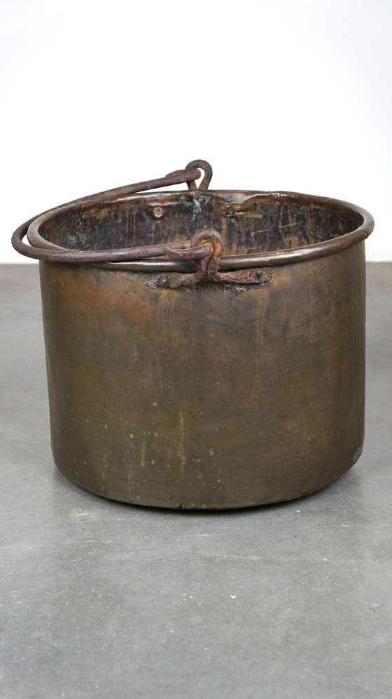 Image 1 of Large Copper Kettle/Hair Tray With Handle