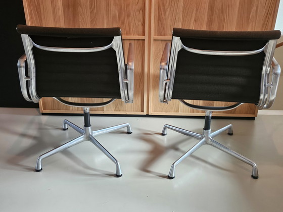 Image 1 of Vitra Eames Ea108