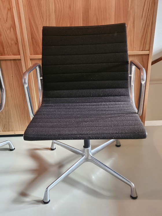 Image 1 of Vitra Eames Ea108