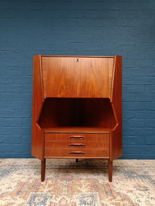 Vintage Corner Cabinet / Bar Cabinet