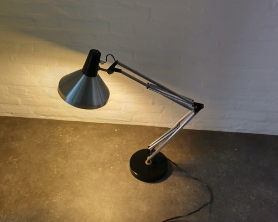 Image 1 of Lampe de bureau architecturale T9 par Hala