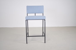 Monday counter stool cube ice