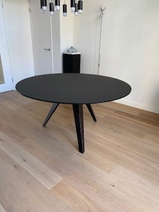 Odesi Belly table Kees Marcelis