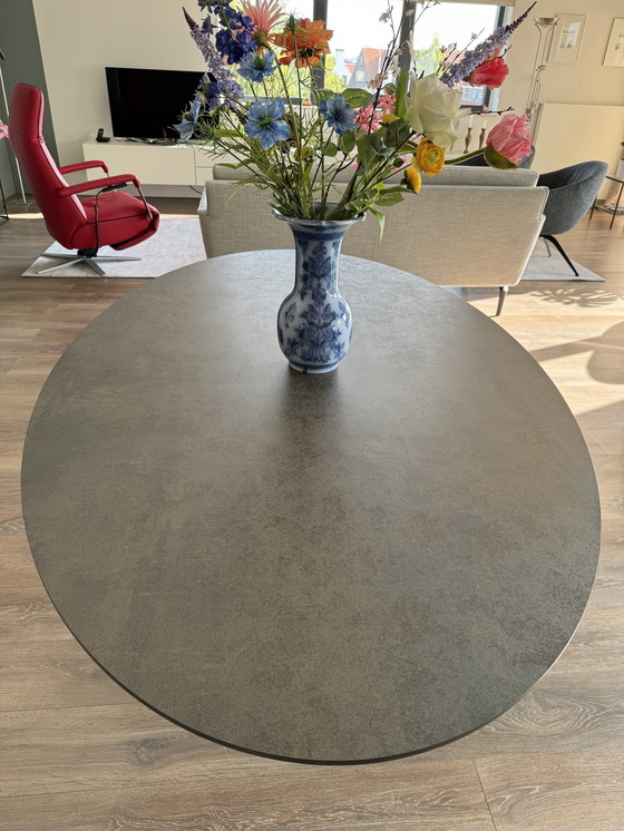 Image 1 of Metaform Orfis dining table