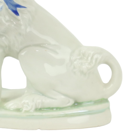 Image 1 of Paire de chiens anciens en porcelaine Art Nouveau